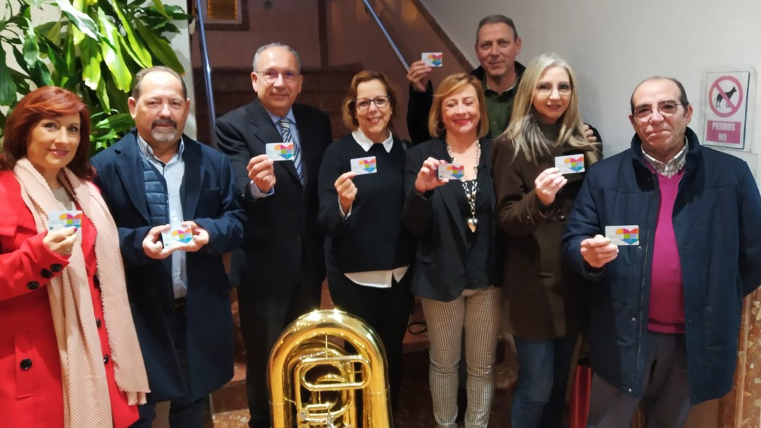 Benalmádena une música y donaciones de órganos con su banda