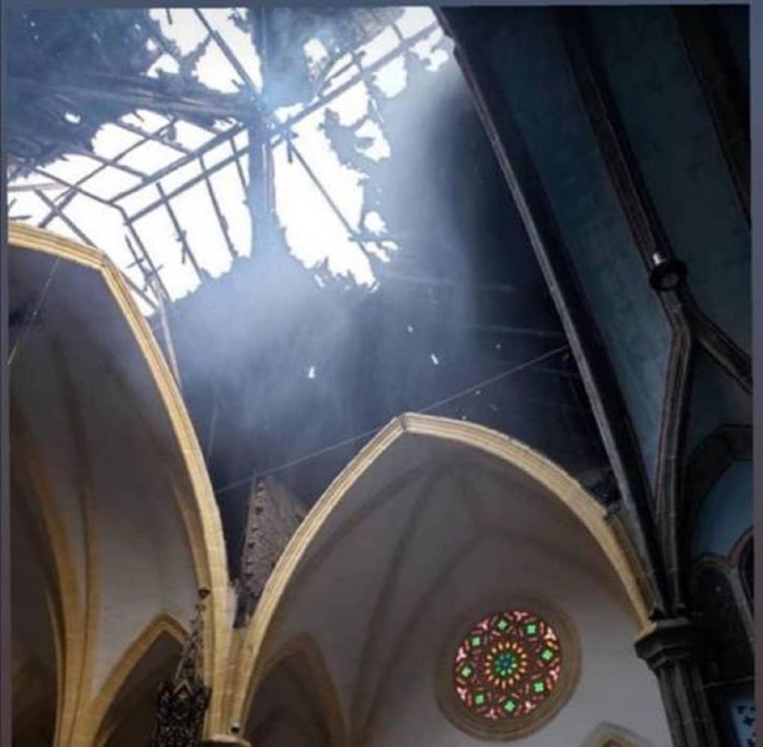 Un incendio destruye la catedral de Malabo considerada tesoro de la arquitectura colonial española Un incendio destruye la catedral de Malabo considerada tesoro de la arquitectura colonial española