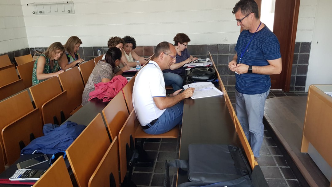 "Hay que motivar e ilusionar al alumnado"