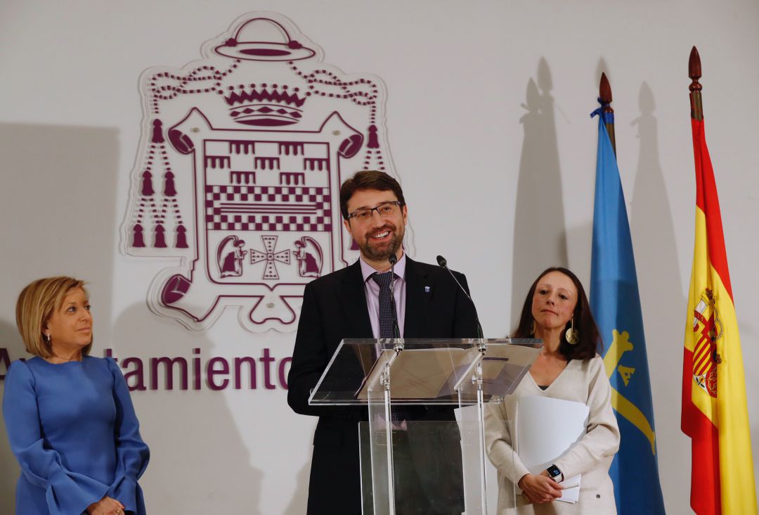 El consejero de Industria, Enrique Fernández, ha anunciado la creación del grupo de trabajo en el ayuntamiento Noreña, donde este jueves se ha celebrado, de manera extraordinaria, la reunión del consejo de gobierno. El consejero de Industria, Enrique Fernández, ha anunciado la creación del grupo de trabajo en el ayuntamiento Noreña, donde este jueves se ha celebrado, de manera extraordinaria, la reunión del consejo de gobierno.