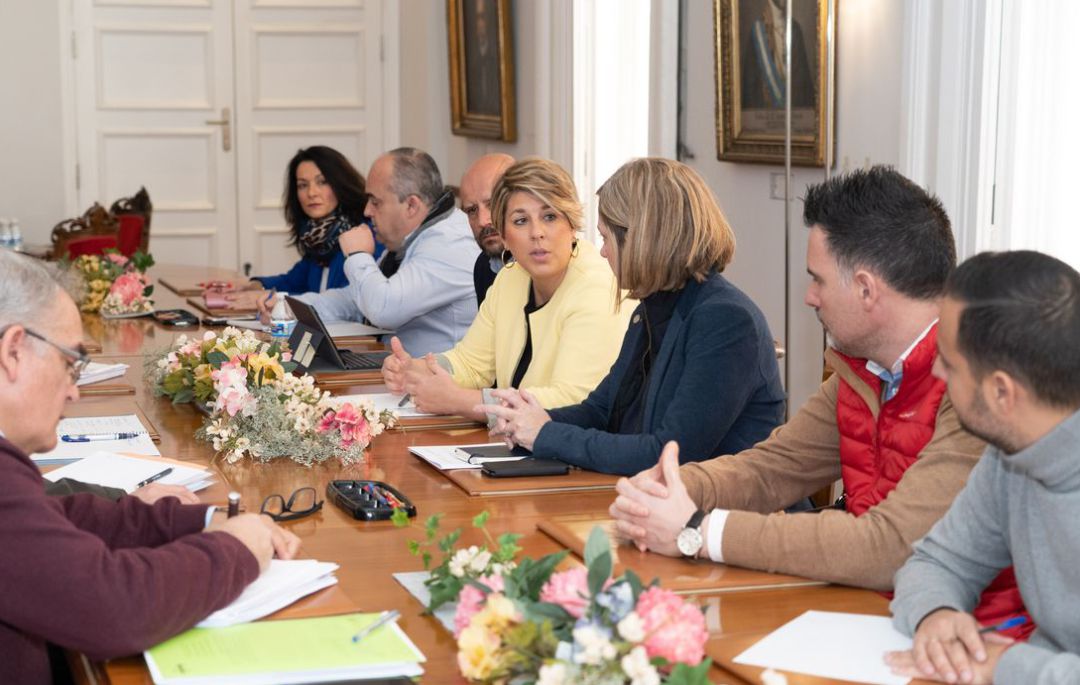 El Ayuntamiento iniciará en febrero el plan de asfaltado de las localidades de la zona sur del Mar Menor El Ayuntamiento iniciará en febrero el plan de asfaltado de las localidades de la zona sur del Mar Menor