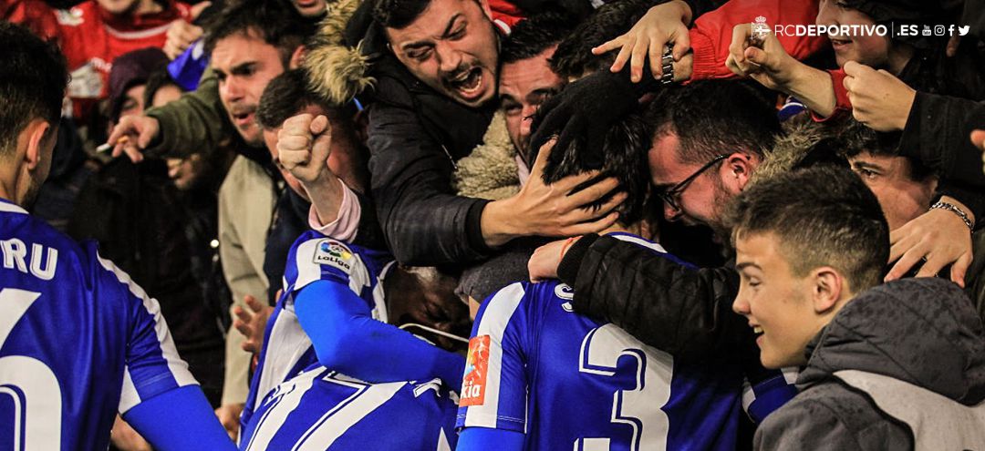 Deportivo 2 - Racing de Santander 1: El Dépor cede al Racing el farolillo rojo con una locura de Çolak Deportivo 2 - Racing de Santander 1: El Dépor cede al Racing el farolillo rojo con una locura de Çolak