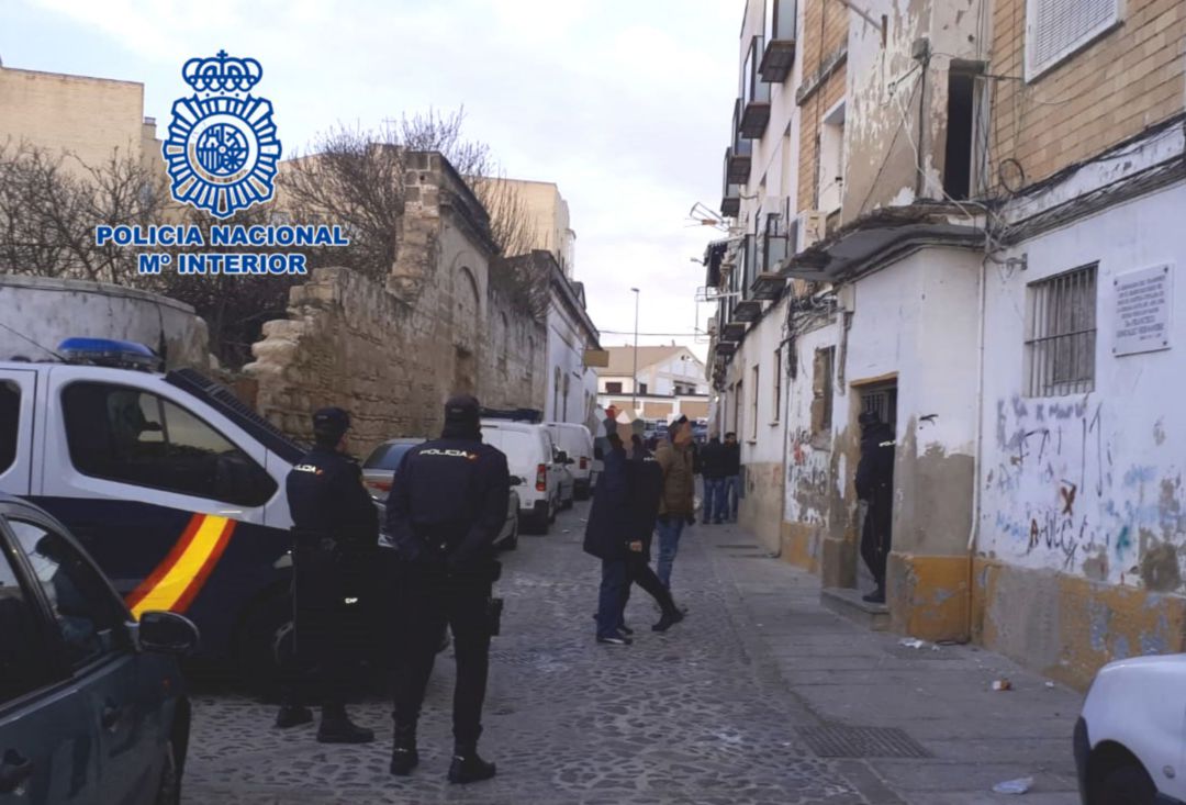 La Policía Nacional custodia a técnicos de Aquajerez La Policía Nacional custodia a técnicos de Aquajerez