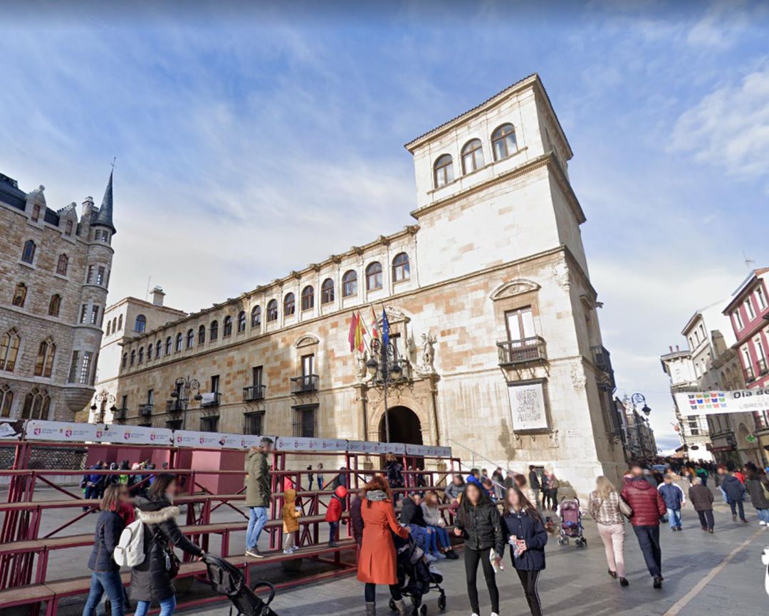 El Palacio de los Guzmanes, sede de la Diputación provincial El Palacio de los Guzmanes, sede de la Diputación provincial