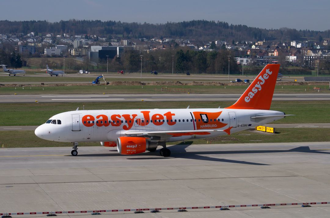 easyJet volarà dos cops per setmana entre Menorca i Manchester a l'estiu. easyJet volarà dos cops per setmana entre Menorca i Manchester a l'estiu.