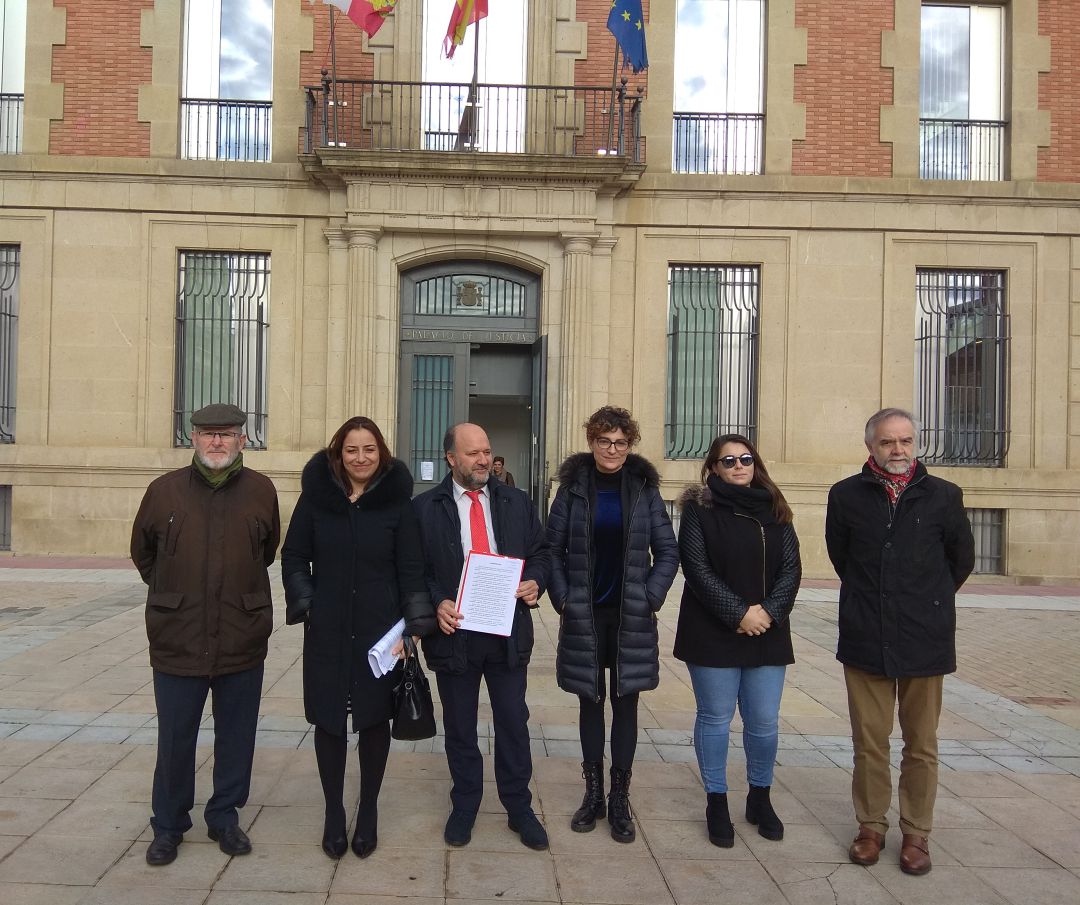 El PSOE denuncia ante Fiscalía las contrataciones verbales directas del Ayuntamiento de Palencia El PSOE denuncia ante Fiscalía las contrataciones verbales directas del Ayuntamiento de Palencia