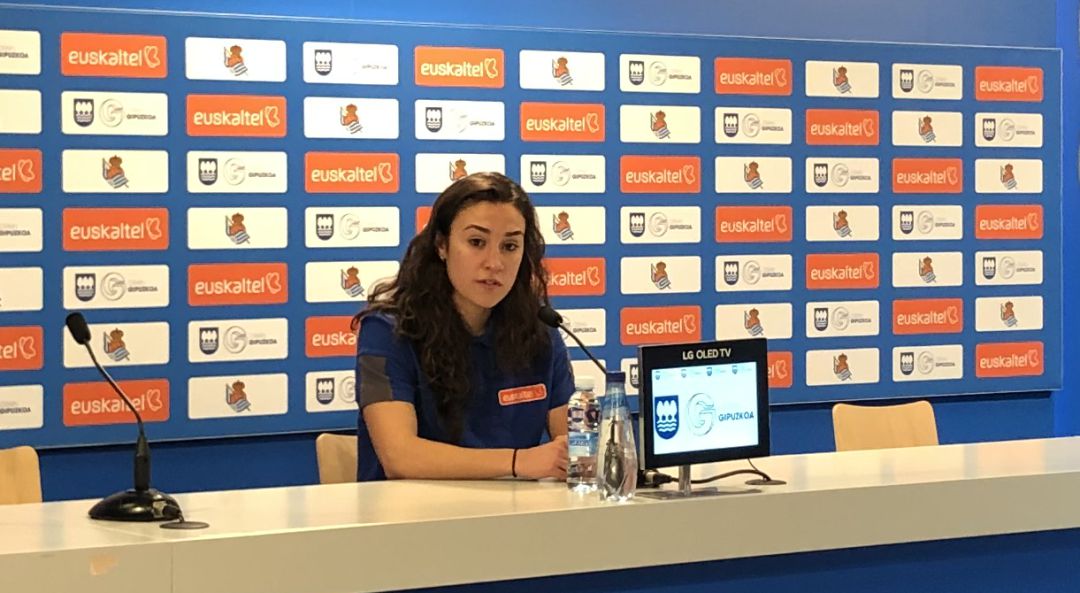 Nahikari García en la sala de prensa de Zubieta Nahikari García en la sala de prensa de Zubieta