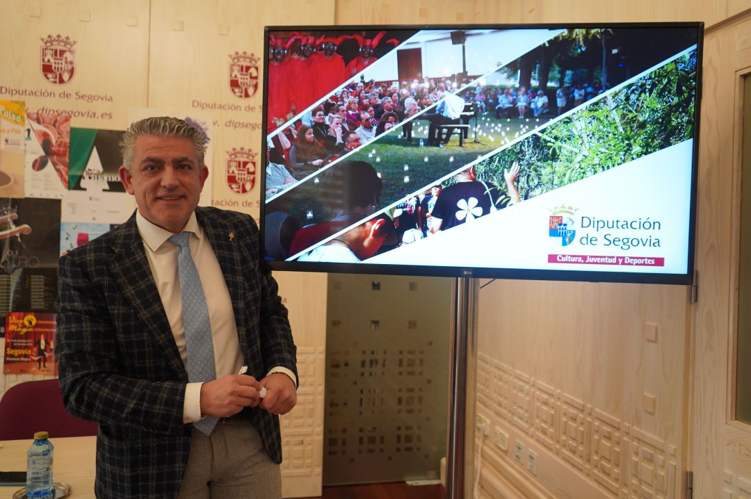 El diputado del Área de Cultura y Juventud, José María Bravo, presenta las nuevas actividades culturales para 2020. El diputado del Área de Cultura y Juventud, José María Bravo, presenta las nuevas actividades culturales para 2020.
