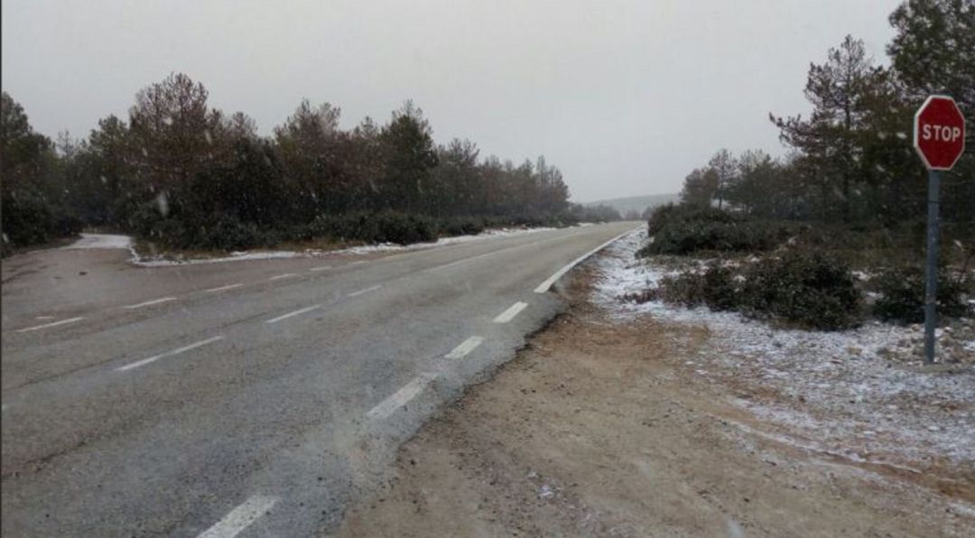 A última hora del domingo y durante la madrugada del lunes podría nevar en distintos puntos de la Comunitat Valenciana en cotas bajas A última hora del domingo y durante la madrugada del lunes podría nevar en distintos puntos de la Comunitat Valenciana en cotas bajas