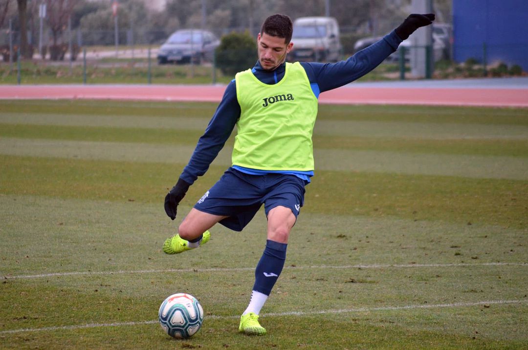 Quintana ya ha entrenado con sus nuevos compañeros en las instalaciones de la URJC Quintana ya ha entrenado con sus nuevos compañeros en las instalaciones de la URJC