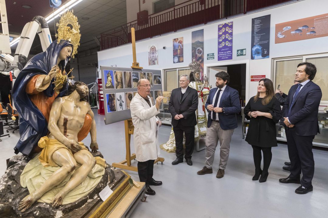 La Virgen de la Caridad en el Centro de Restauración de la Región de Murcia La Virgen de la Caridad en el Centro de Restauración de la Región de Murcia