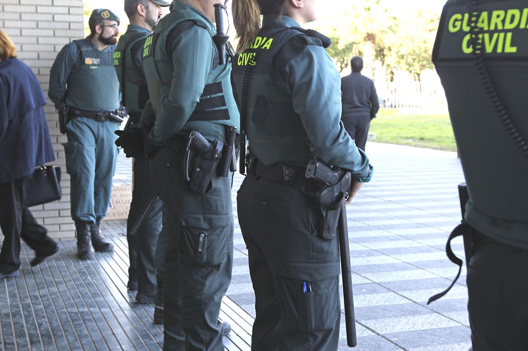 Sucesos: La Guardia Civil busca a una menor desaparecida en Borriana Sucesos: La Guardia Civil busca a una menor desaparecida en Borriana
