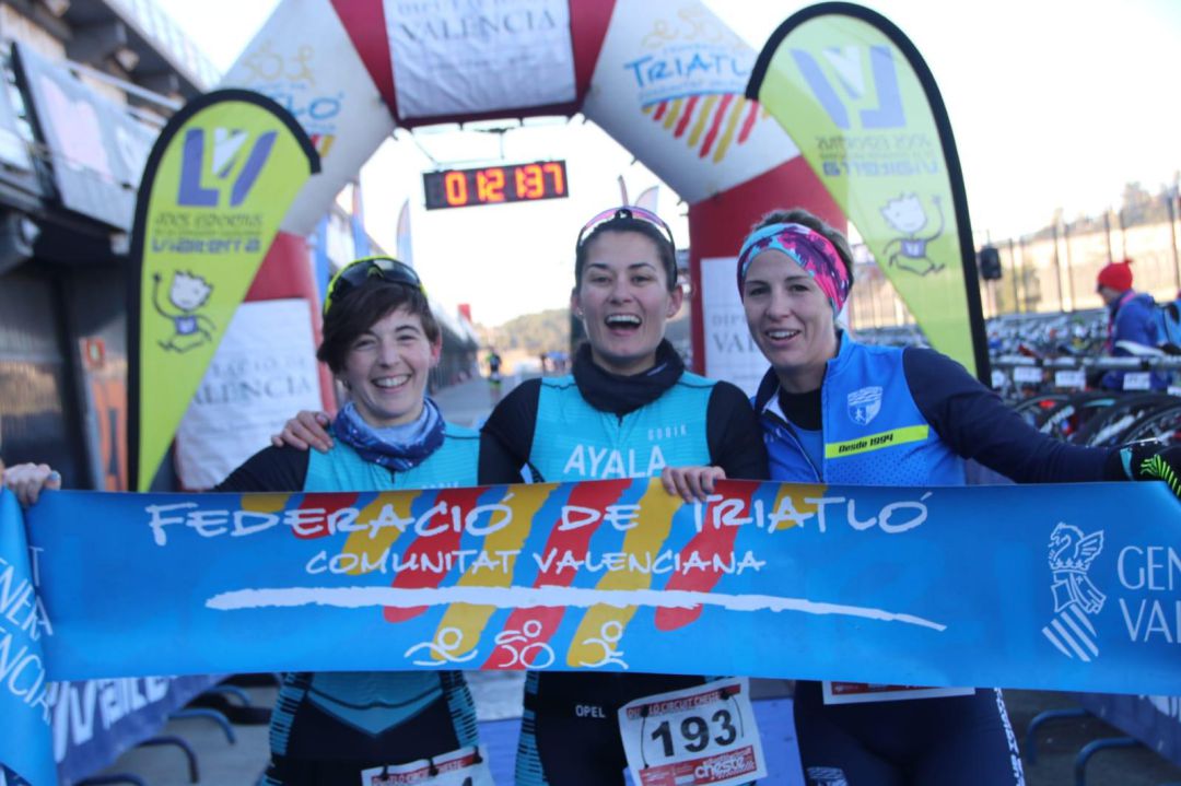 El equipo femenino del Club Triatló Gandia consigue la victoria El equipo femenino del Club Triatló Gandia consigue la victoria