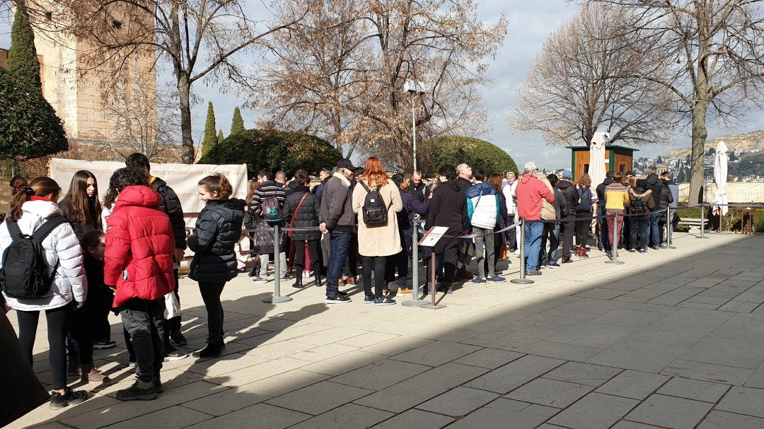 'El nuevo sistema de entradas a la Alhambra provocará cientos de despidos', aseguran desde el sector afectado