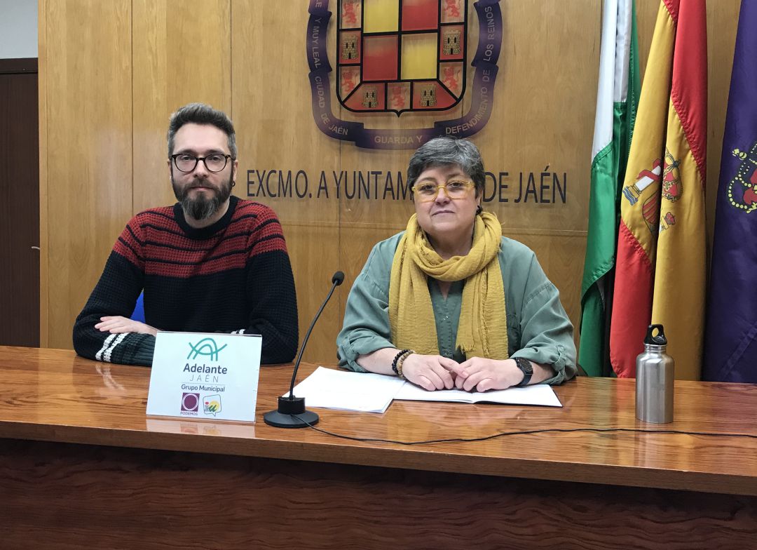 Los concejales de Adelante Jaén, Javier Ureña y Lucía Real. Los concejales de Adelante Jaén, Javier Ureña y Lucía Real.