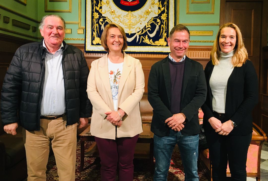 La alcaldesa de Motril, Luisa García, junto a los concejales Jose Lemos, Antonio Escámez y Madelin Banqueri durante la presentación de la programación de FITUR 2020 La alcaldesa de Motril, Luisa García, junto a los concejales Jose Lemos, Antonio Escámez y Madelin Banqueri durante la presentación de la programación de FITUR 2020