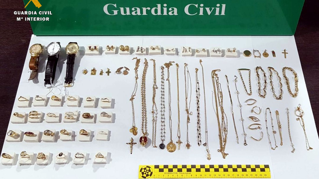 Detenido un integrante de una banda dedicada al robo de viviendas y recuperadas más de 80 joyas