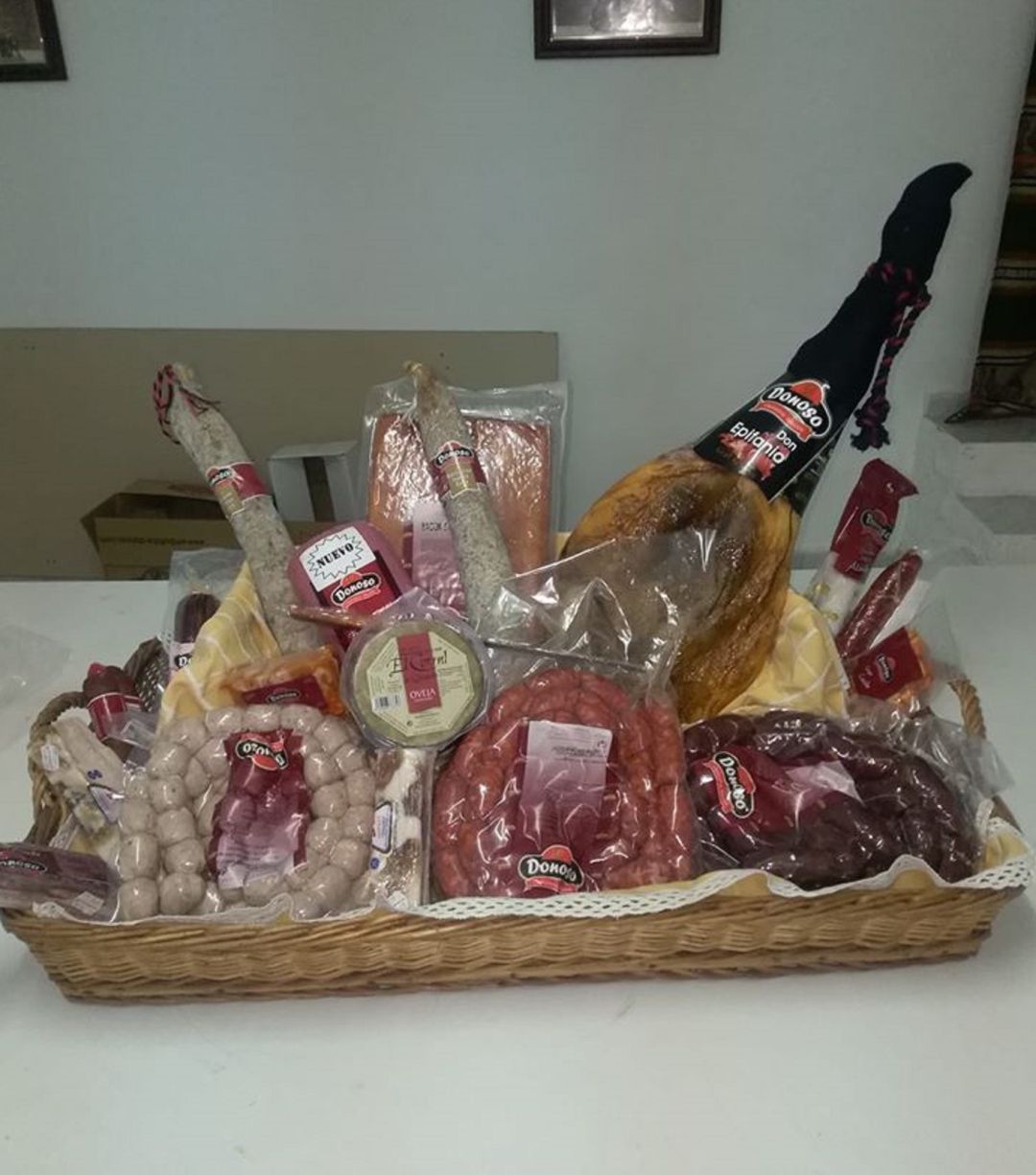 Las rifas de animales se han sustituido por sorteos de cestas de productos derivados del cerdo Las rifas de animales se han sustituido por sorteos de cestas de productos derivados del cerdo