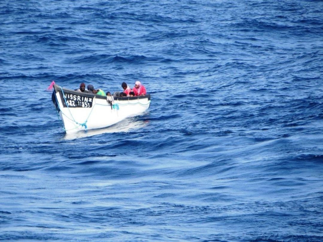 Llega una patera con 45 migrantes al Muelle de Arguineguín Llega una patera con 45 migrantes al Muelle de Arguineguín