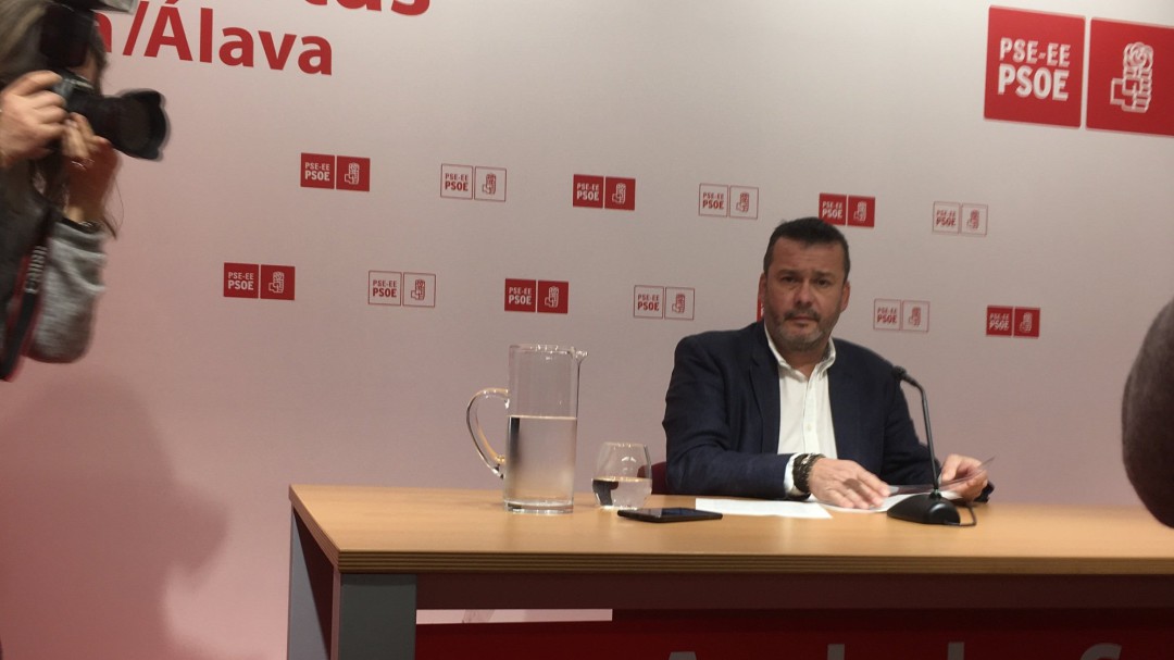 Dimite Javier Martínez, alcalde de Iruña de Oca