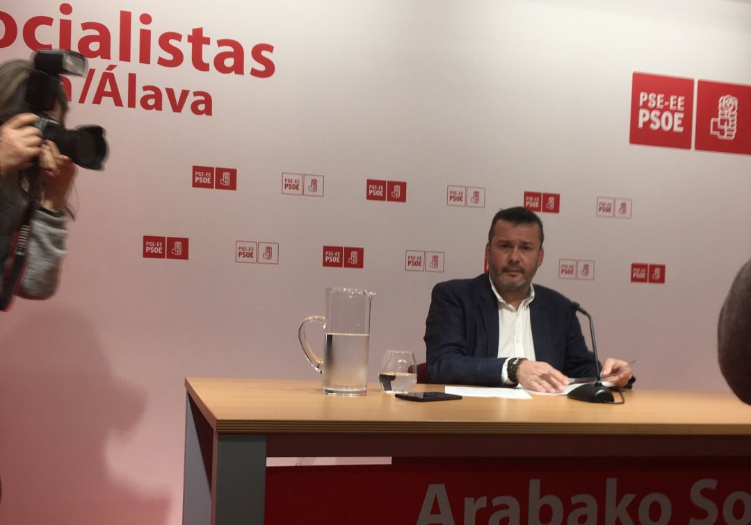 Dimite Javier Martinez alcalde de Iruña de Oca