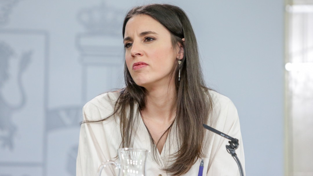 Irene Montero rectifica y habla de "Consejo de Ministros y Ministras" tras la recomendación de la RAE