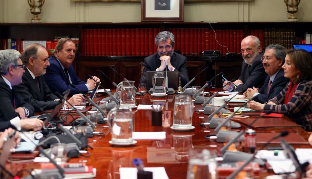 Los vocales del Consejo al comienzo del pleno de ayer Los vocales del Consejo al comienzo del pleno de ayer