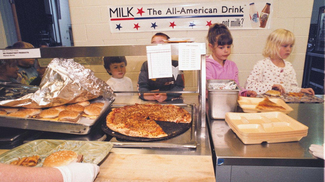 Las pizzas vuelven a los colegios de EEUU por orden de Trump