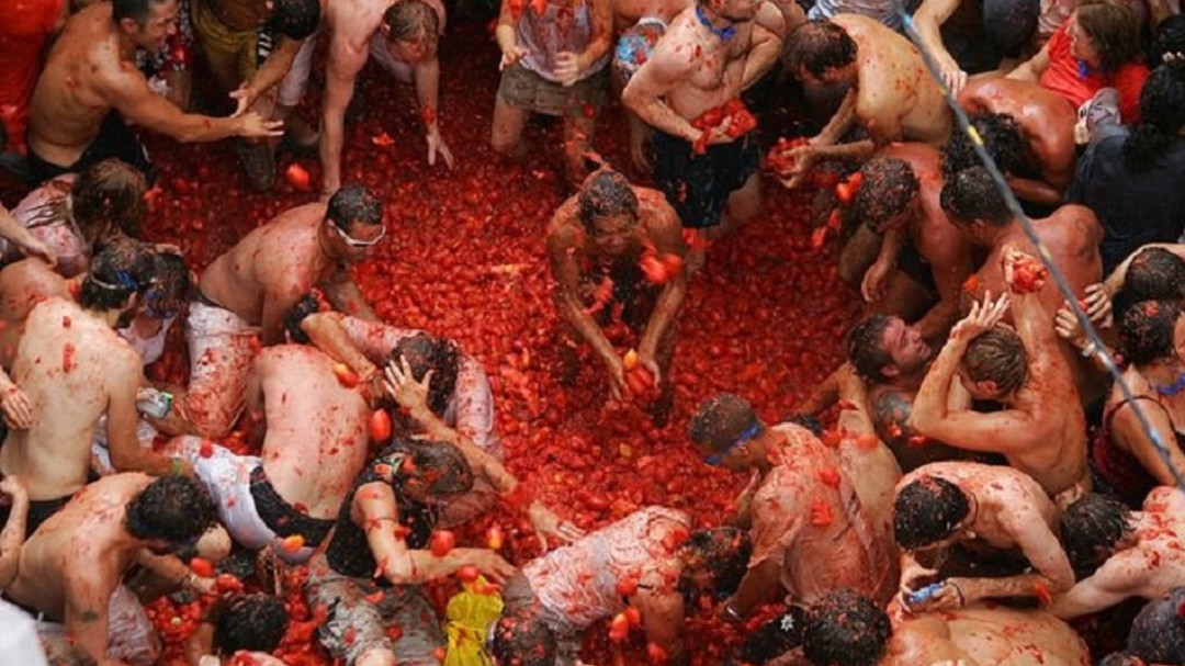 El Ayuntamiento de Buñol presenta la composición musical "Catarsis en rojo" por los 75 años de la Tomatina