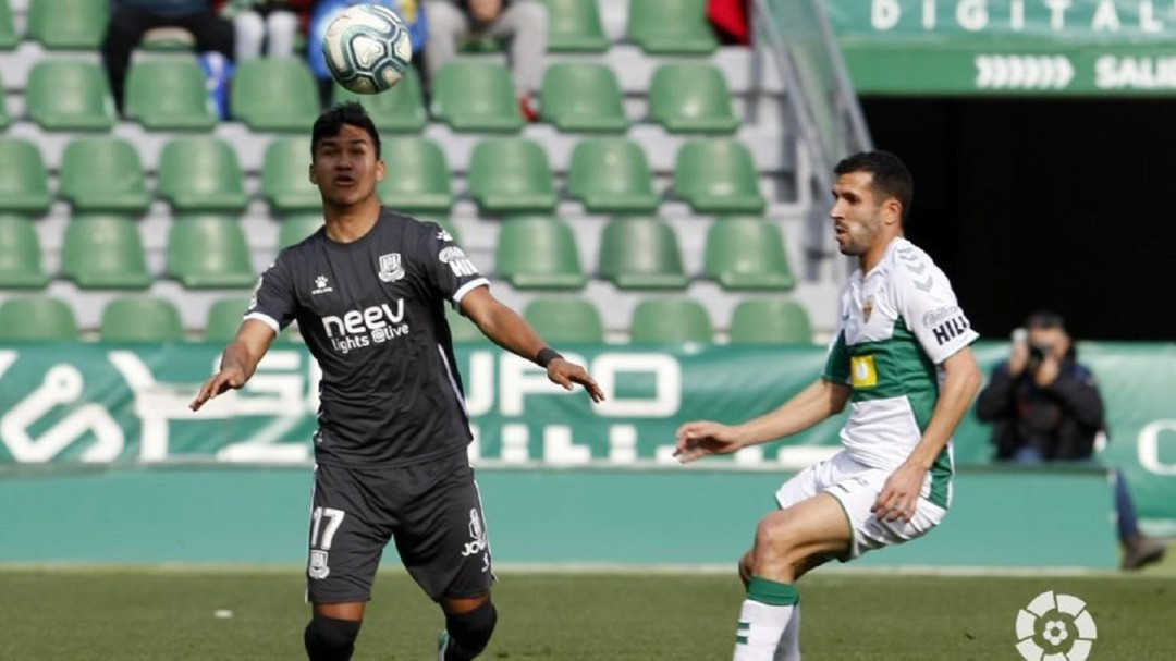 La falta de pegada castiga a un Elche que solo puede empatar a uno con el Alcorcón