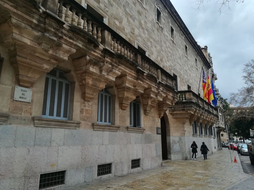 Piden 11 años de cárcel a un joven por violar a una menor y amenazar con matarla Piden 11 años de cárcel a un joven por violar a una menor y amenazar con matarla