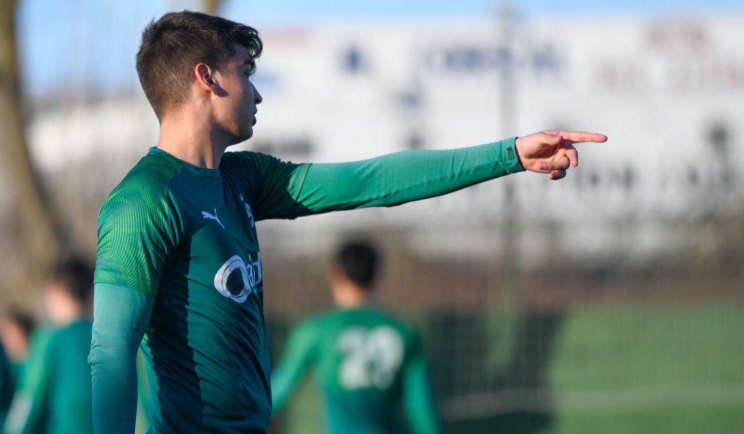 Siverio durante un entrenamiento con el primer equipo Siverio durante un entrenamiento con el primer equipo