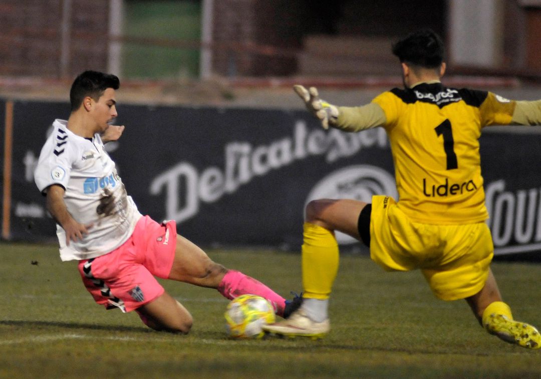 Javi Borrego volvió a ser uno de los más destacados del equipo Javi Borrego volvió a ser uno de los más destacados del equipo