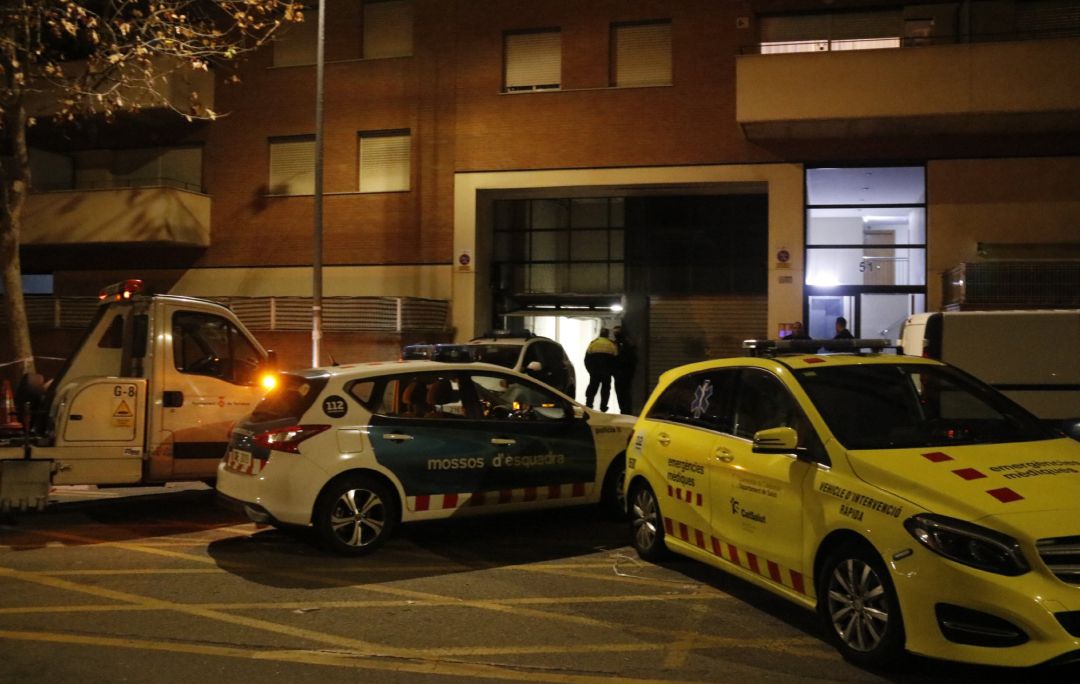 El dispositiu policial a Terrassa on un mosso ha assassinat la seva exparella El dispositiu policial a Terrassa on un mosso ha assassinat la seva exparella