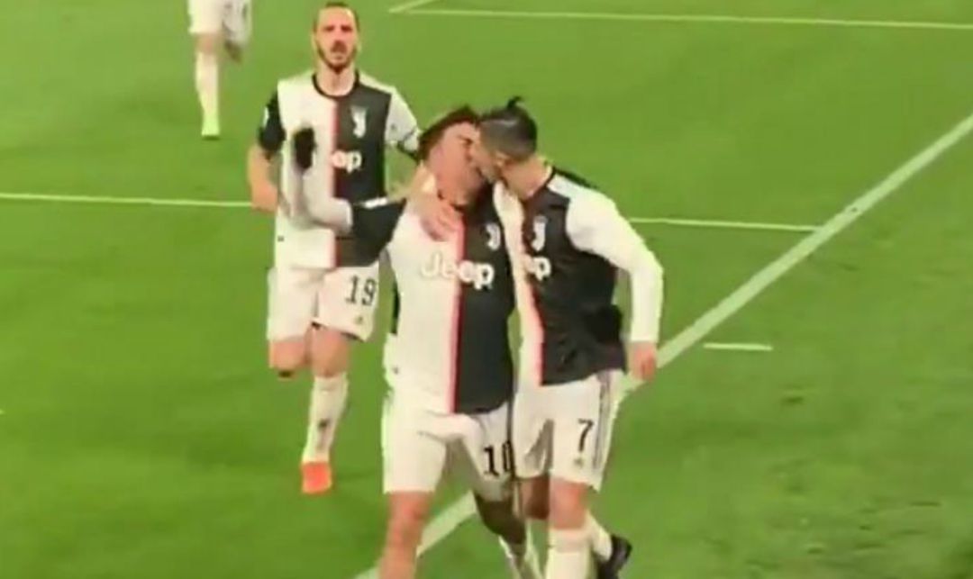 Paulo Dybala y Cristiano Ronaldo Paulo Dybala y Cristiano Ronaldo