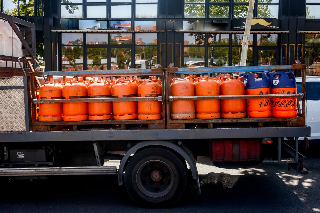 Un repartidor de bombonas de butano, en Madrid Un repartidor de bombonas de butano, en Madrid