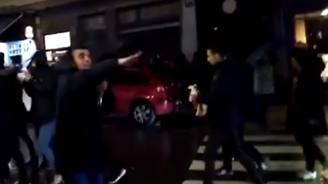 El Atlético intentará identificar a quienes realizaron saludos fascistas en Eibar y les echará si son socios