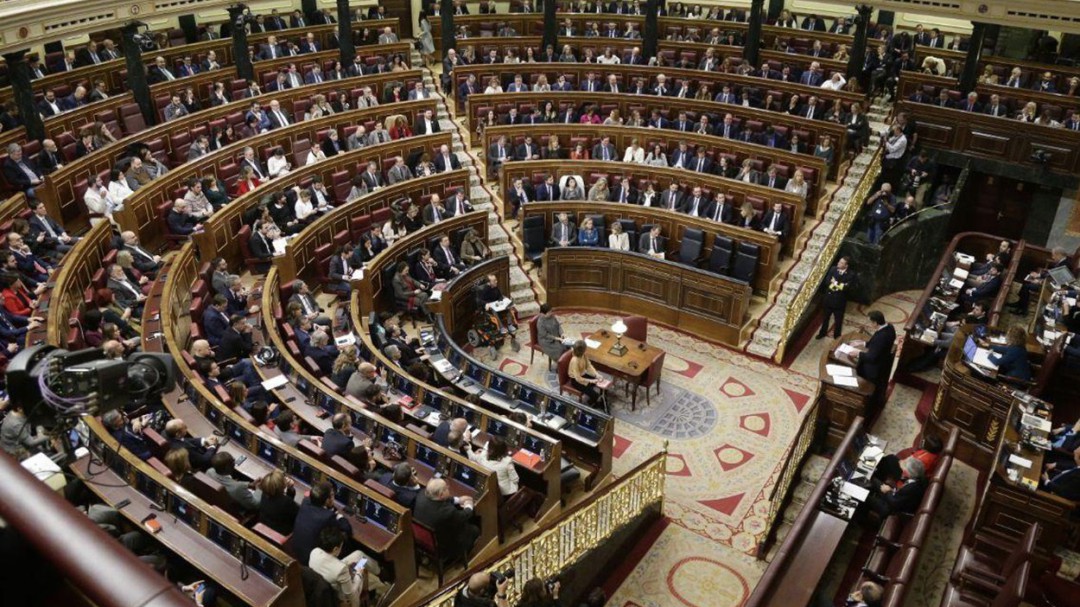 ¿Cobran mucho los políticos?