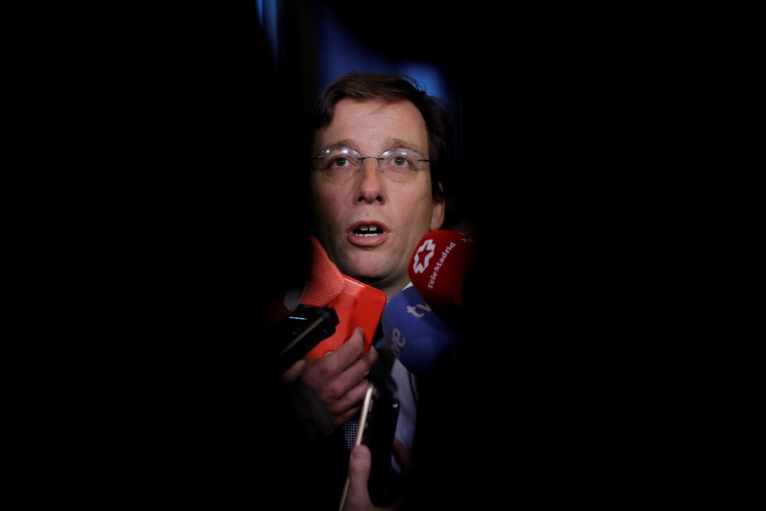 El alcalde de Madrid, José Luis Martínez-Almeida se dirige a los medios de comunicación tras un desayuno informativo El alcalde de Madrid, José Luis Martínez-Almeida se dirige a los medios de comunicación tras un desayuno informativo