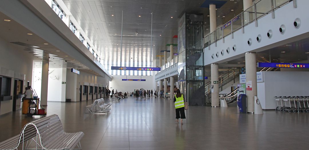 Dos aviones con destino Alicante, aterrizan en el aeropuerto de Castellón Dos aviones con destino Alicante, aterrizan en el aeropuerto de Castellón