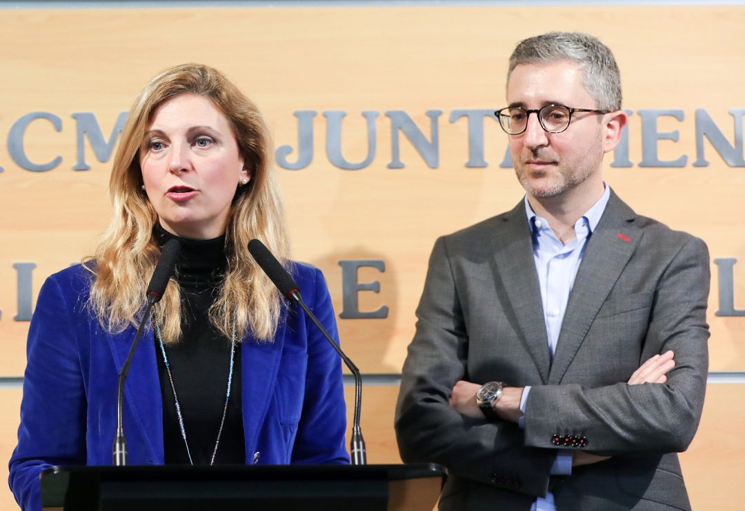 El Conseller de Obras Públicas, Política Territorial y Movilidad, Arcadi España y la alcaldesa de Castelló, Amparo Marco. El Conseller de Obras Públicas, Política Territorial y Movilidad, Arcadi España y la alcaldesa de Castelló, Amparo Marco.