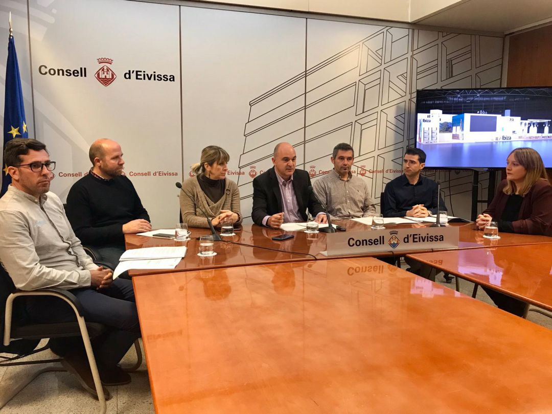 Un momento durante la presentación de la participación de Ibiza en la feria Un momento durante la presentación de la participación de Ibiza en la feria
