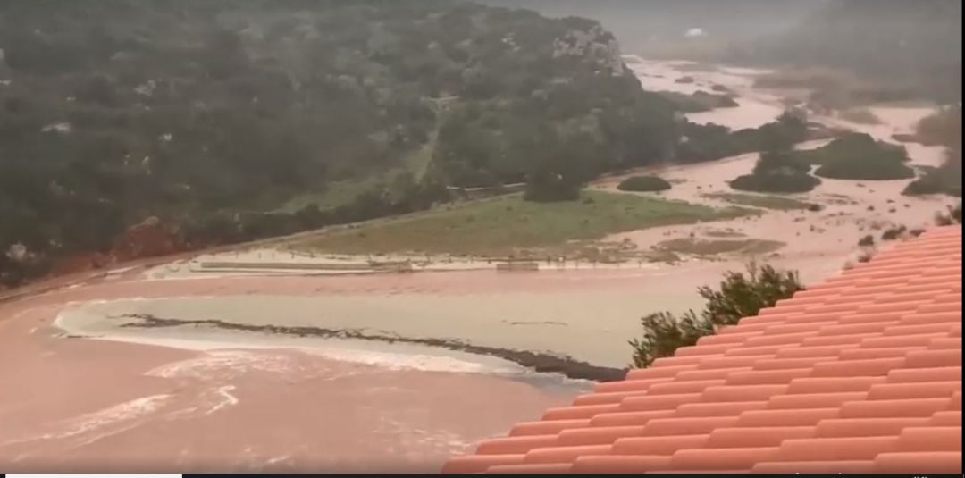 El temporal 'Glòria' deixa 130 litres al centre de l'illa i ràfegues de vent de 90 quilòmetres per hora El temporal 'Glòria' deixa 130 litres al centre de l'illa i ràfegues de vent de 90 quilòmetres per hora