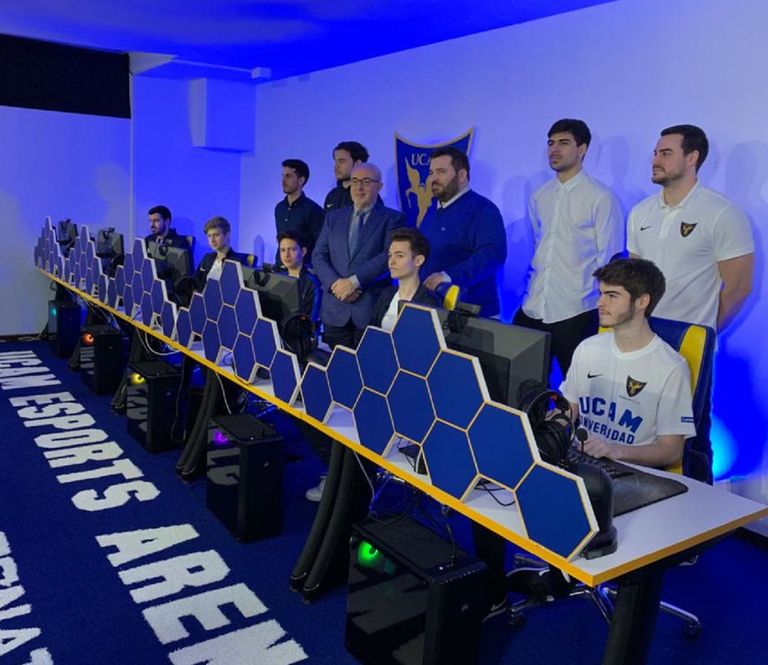 Equipo profesional de League of Legends de la UCAM Equipo profesional de League of Legends de la UCAM