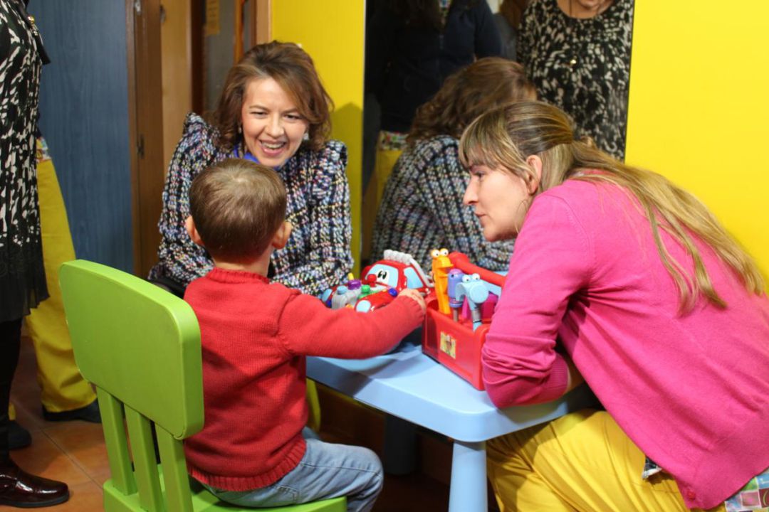 Castilla La Mancha pionera al reducir, a 3 meses, la valoración de la dependencia en la infancia Castilla La Mancha pionera al reducir, a 3 meses, la valoración de la dependencia en la infancia
