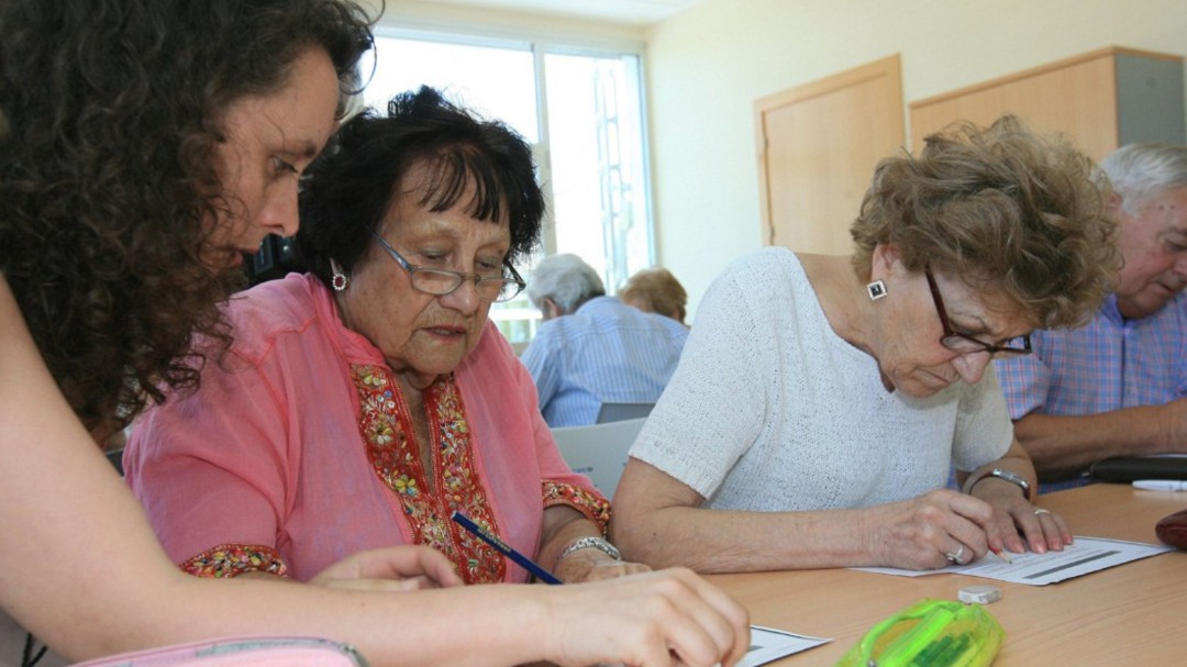 Neuropsicología para mayores en los hogares de los pueblos de Cuenca