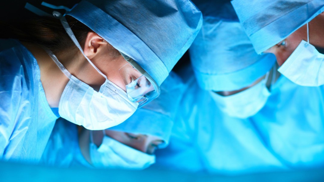El Hospital Infanta Sofía amplía su dotación con un nuevo quirófano