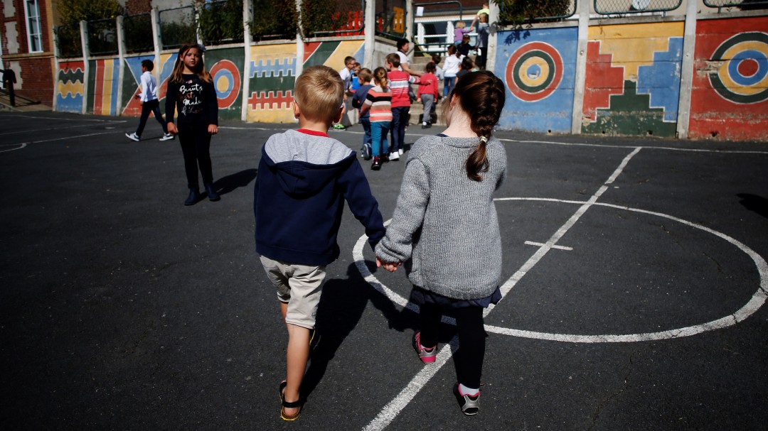 La Consellería de Educación descarta el pin parental en Galicia