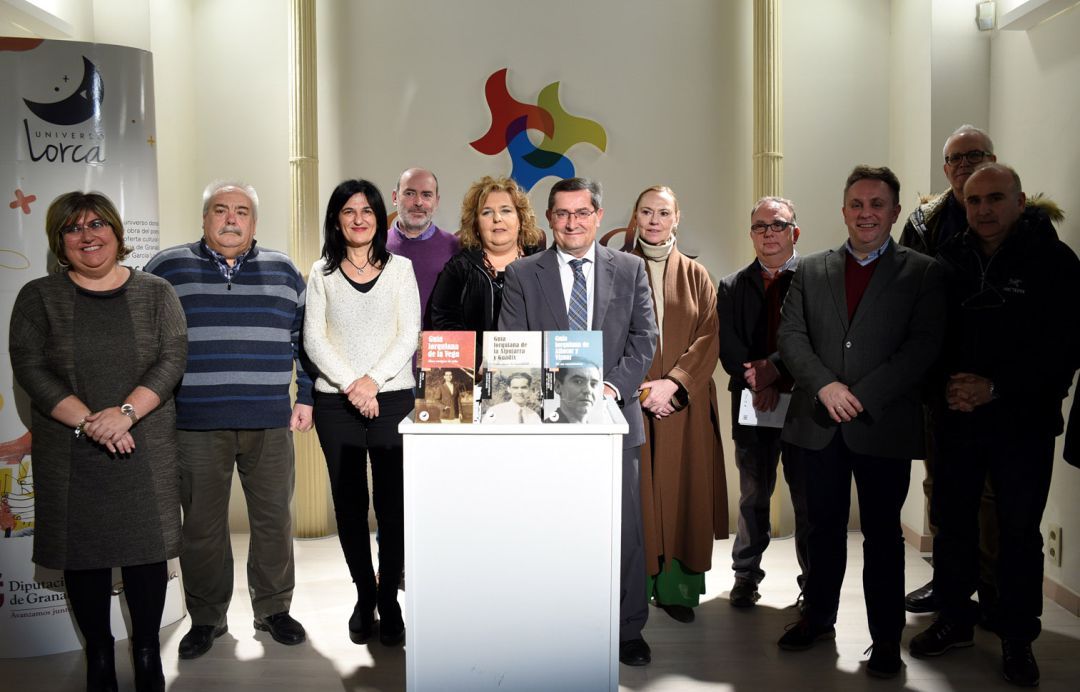 Presentación de las guías lorquianas en el Patronato Provincial de Turismo de Granada Presentación de las guías lorquianas en el Patronato Provincial de Turismo de Granada