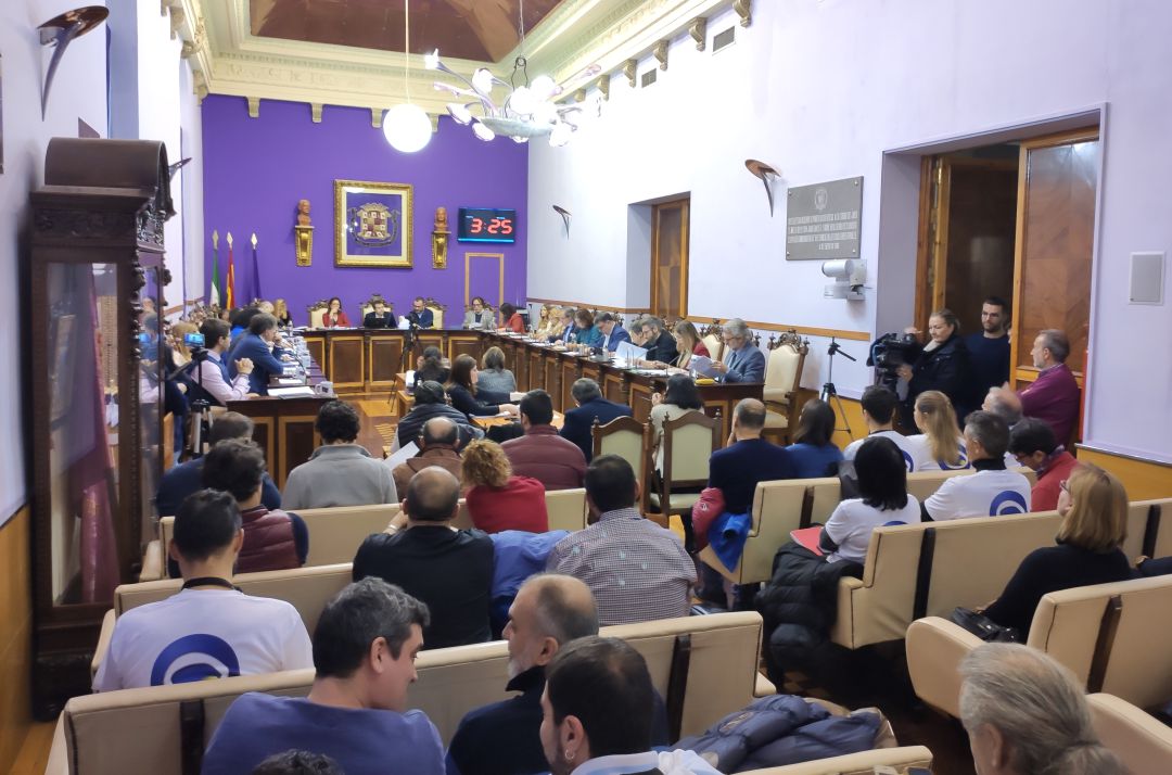 Presencia de trabajadores de Onda Jaén en el pleno municipal Presencia de trabajadores de Onda Jaén en el pleno municipal
